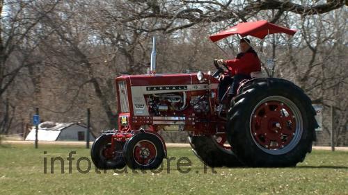 Farmall 504 recensioni e scheda tecnica