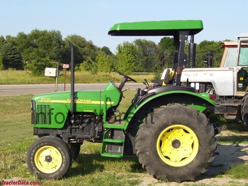 John Deere 5220 recensioni e scheda tecnica